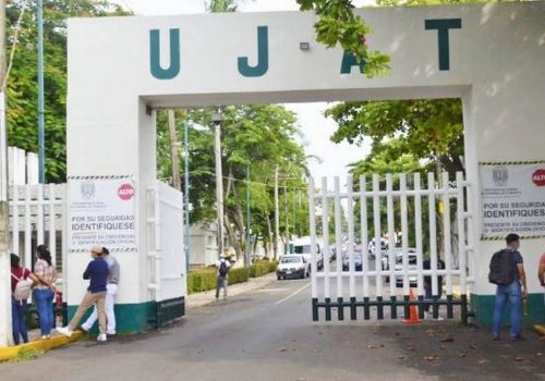 Universidad de Tabasco denuncia venta de tesis de maestros a alumnos