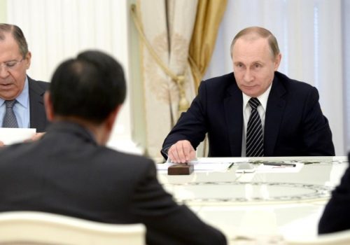 Putin escucha iniciativa china para promover la paz en Ucrania