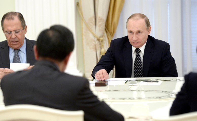 Putin escucha iniciativa china para promover la paz en Ucrania