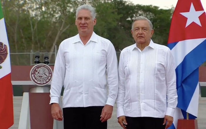 AMLO anuncia ampliacion de acuerdo con Cuba para cubrir plantilla medica