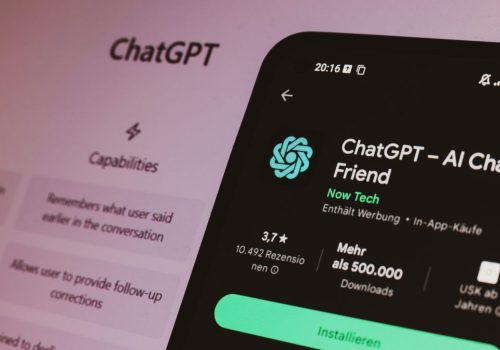Cuidado con las estafas de ChatGPT: ciberdelincuentes roban datos bancarios y personales