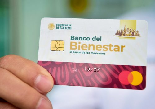 Secretaría de Bienestar inicia cambio de tarjetas a quienes aún reciben pensión a través de Bancomer