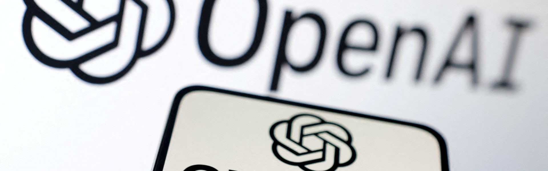 ¿OpenAI está transfiriendo datos de ChatGPT a Estados Unidos? Las dudas de Europa sobre la privacidad