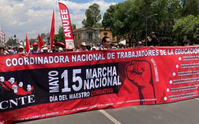 CNTE rechaza incremento salarial propuesto por López Obrador