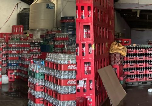 Ahora en Edomex decomisan la mayor fabrica de Coca Cola pirata