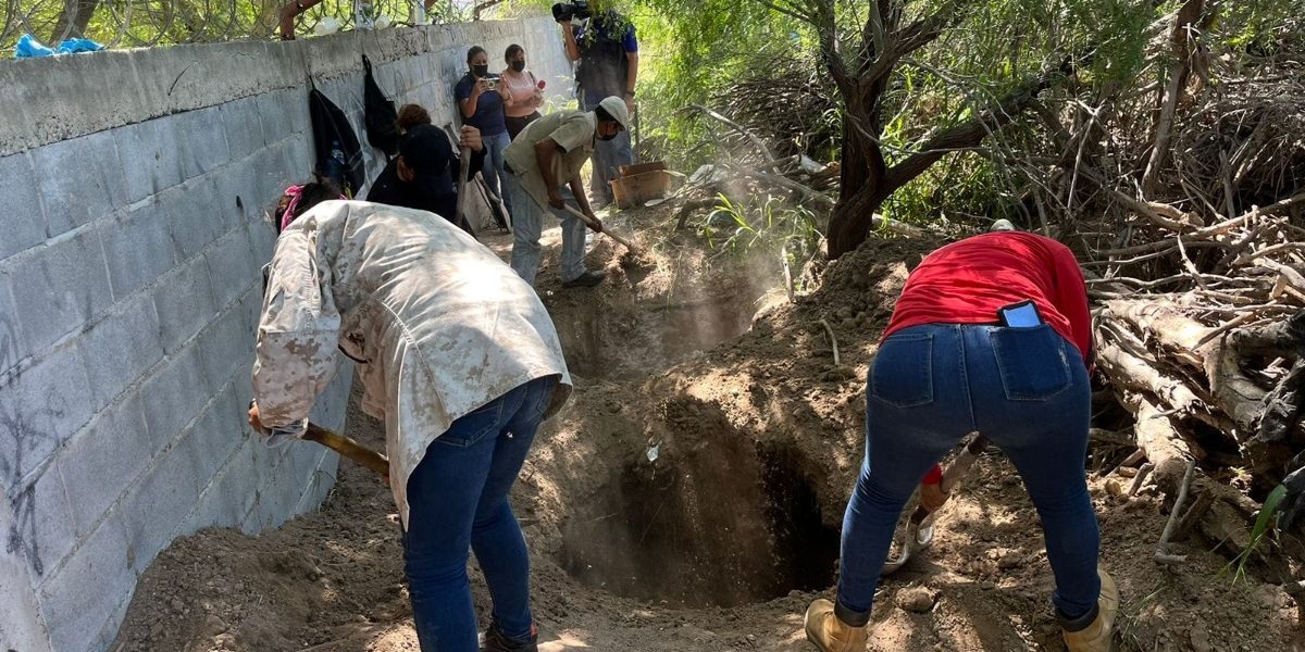 Madres buscadoras descrubren más de 20 osamentas en once fosas clandestinas en Reynosa