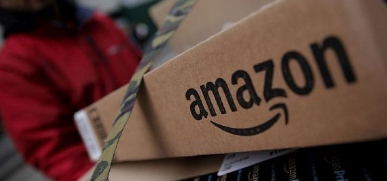 Trabajadores de Amazon venden ilegalmente información a vendedores para recuperar sus cuentas y no ser suspendidos