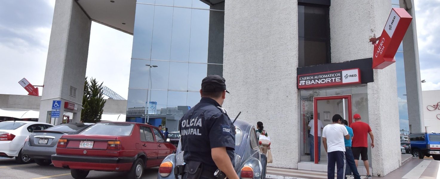 INTENSIFICA POLICÍA MUNICIPAL DE AGUASCALIENTES OPERATIVO AL EXTERIOR DE INSTITUCIONES BANCARIAS