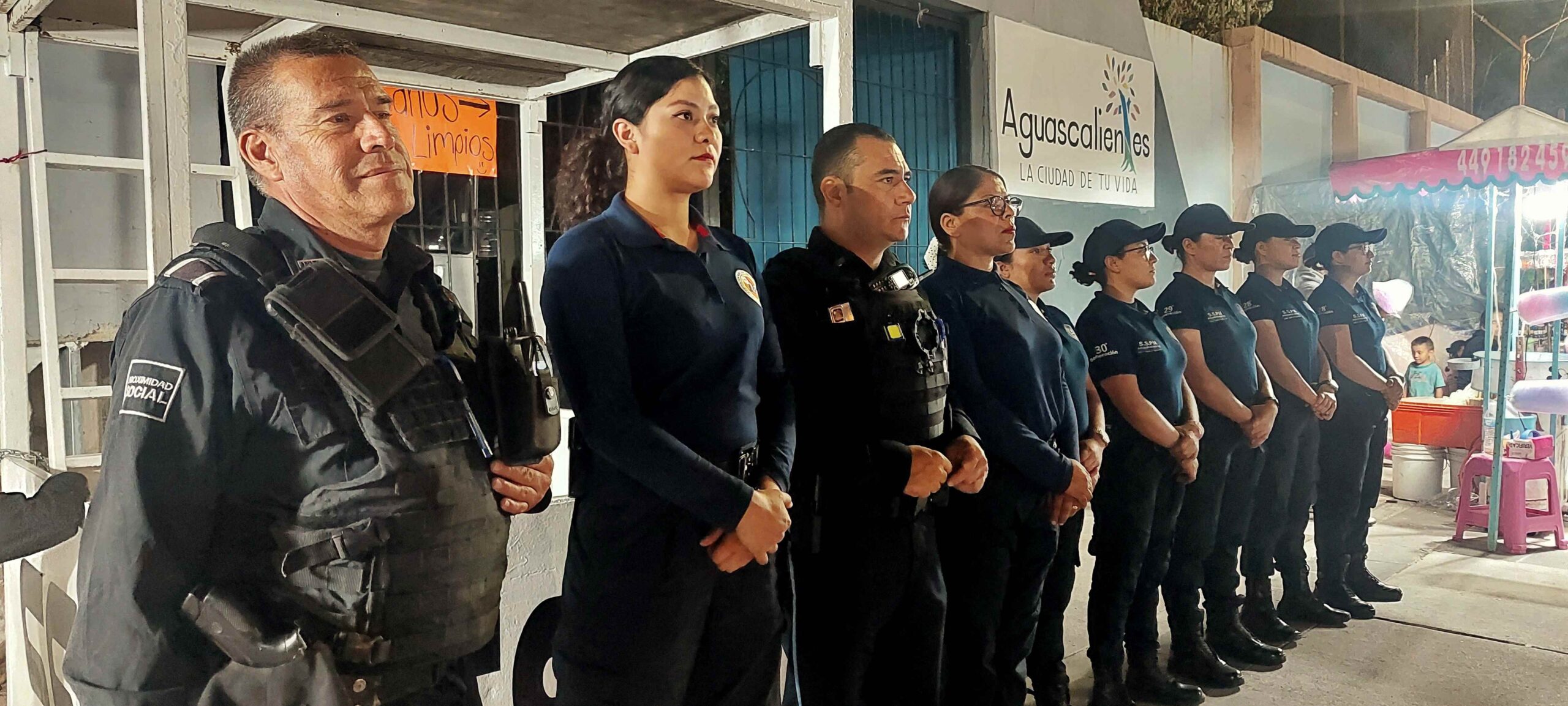 MANTIENE PROTECCIÓN CIVIL MUNICIPAL OPERATIVO DE SEGURIDAD EN EL TIANGUIS DE MUERTOS