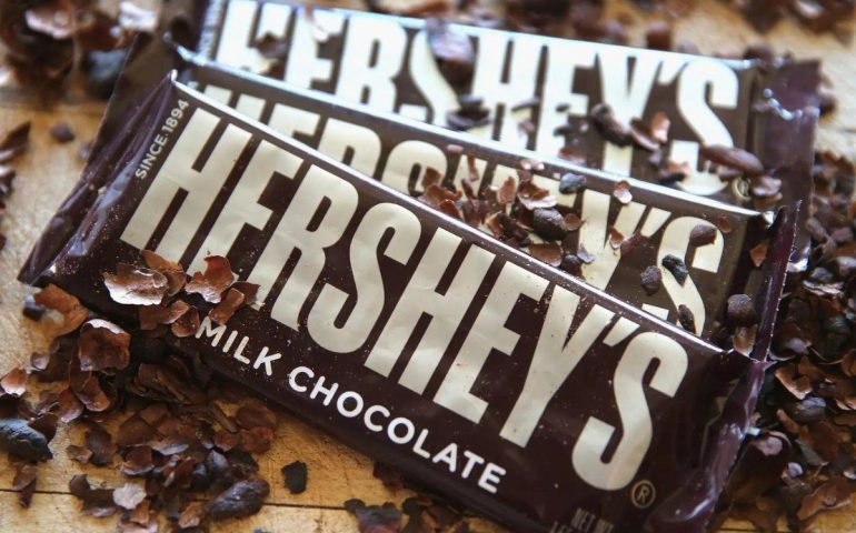 Detectan cadmio y plomo en chocolates Hershey’s