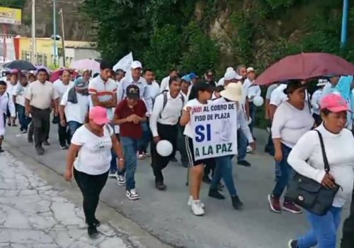 Salen a marchar de blanco en Motozintla de Mendoza por el cese de cobro de piso