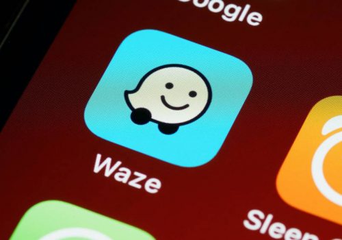 Waze busca evitar atascos y accidentes con sus usuarios con ayuda de IA