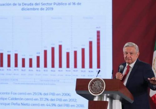 Gobierno de AMLO tendrá mejor cierre del PIB que Peña Nieto: OCDE y Banxico