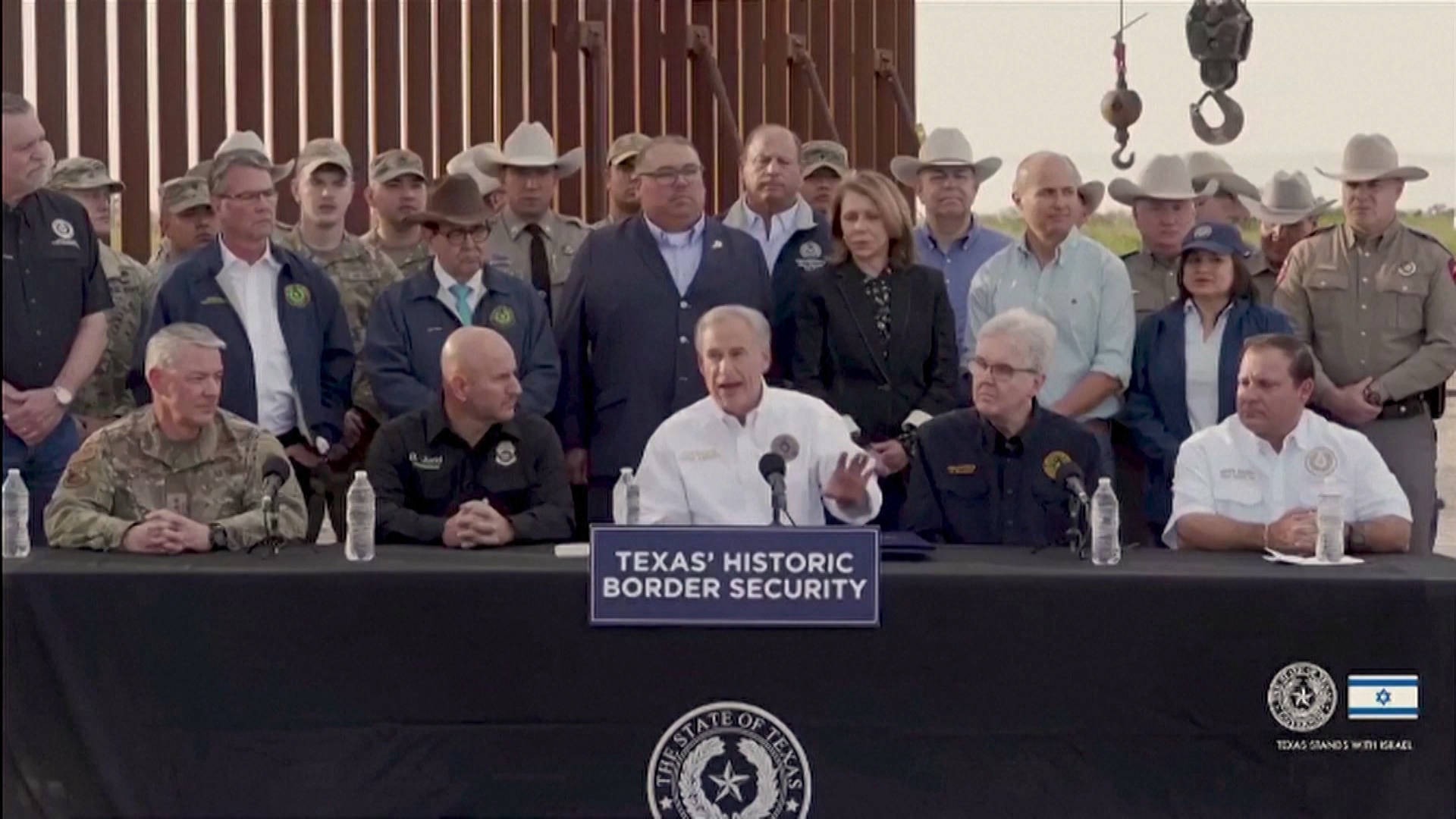 Hasta 20 años de cárcel para inmigrantes que crucen la frontera con Texas