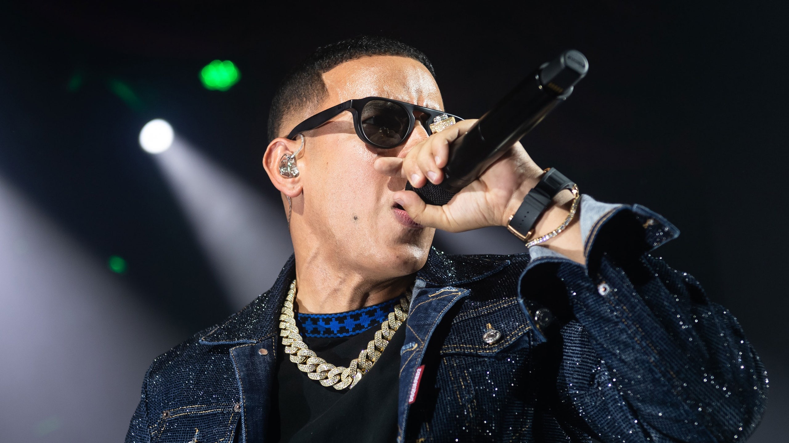 Daddy Yankee y otros cantantes que le han dicho adiós al reguetón por la religión cristiana