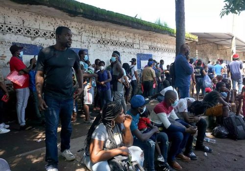 Miles de migrantes obtienen amparo para recibir atención en el INM