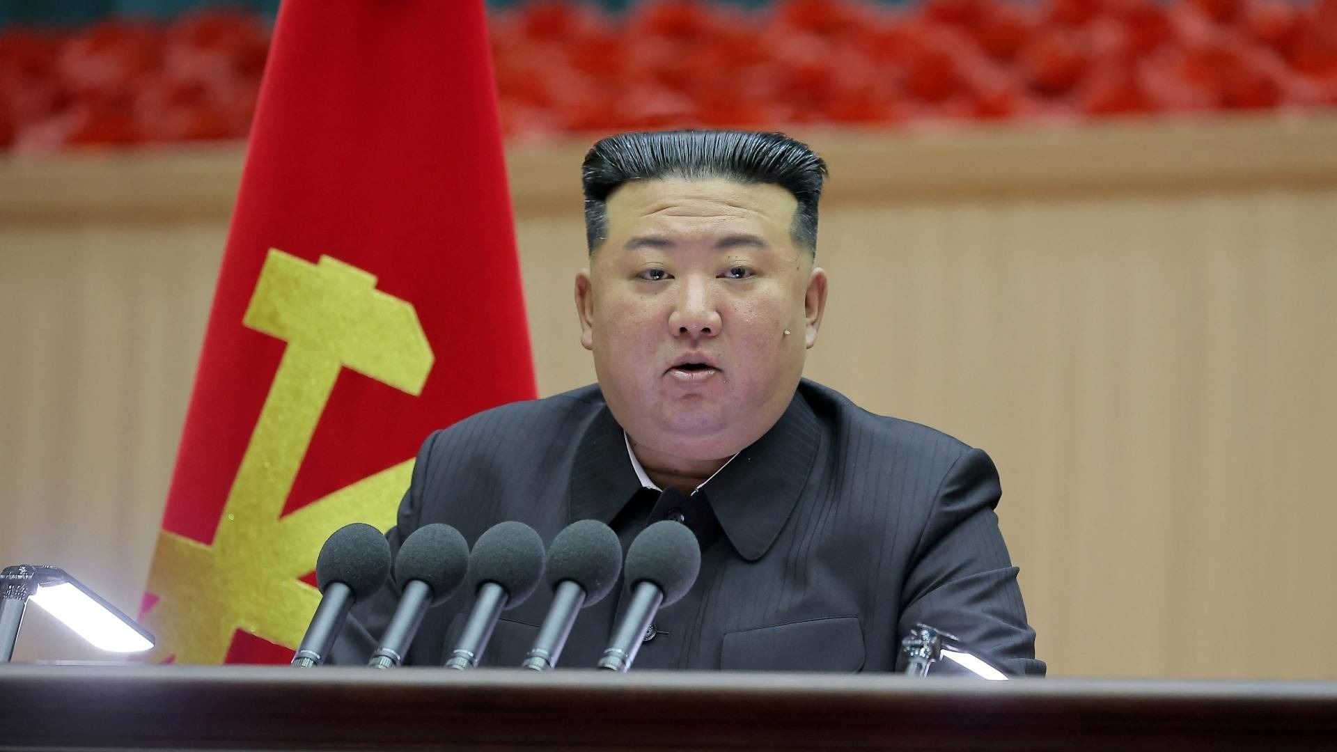 Kim Jong Un urge acelerar preparativos para la guerra