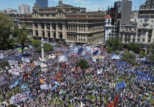 Argentina entrará en paro general tras protesta contra diversas leyes propuestas por Milei