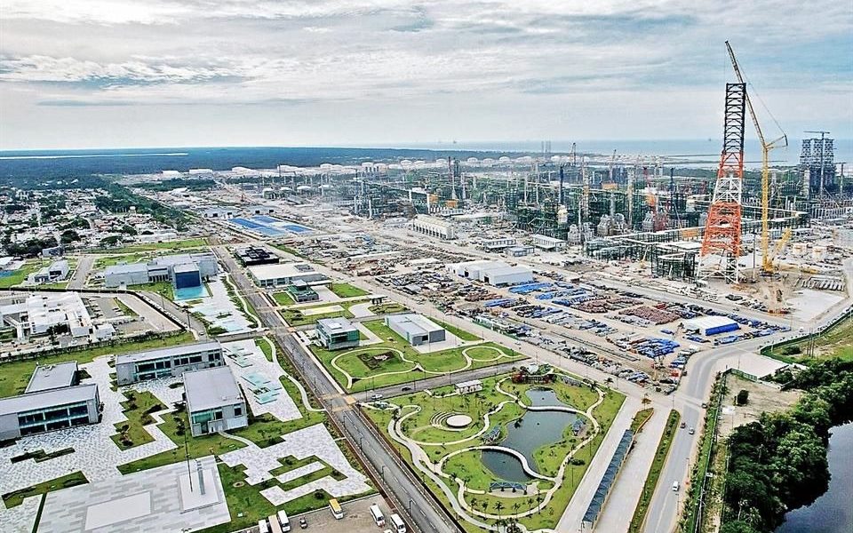 Refineria de Dos Bocas iniciará produccion hasta el 31 de enero