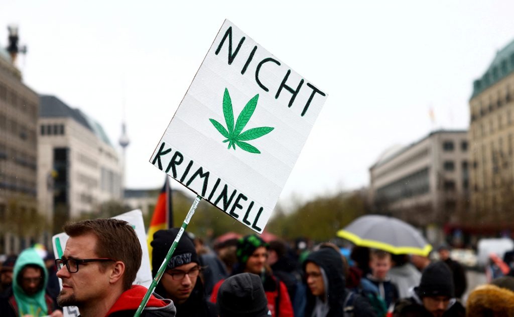 Alemania vota para legalizar la cannabis en adultos