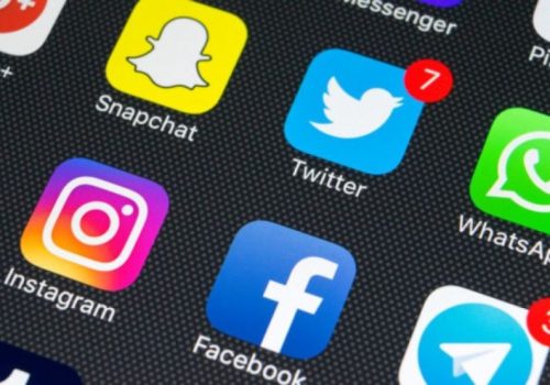 Florida busca prohibir las redes sociales a menores de 14 años