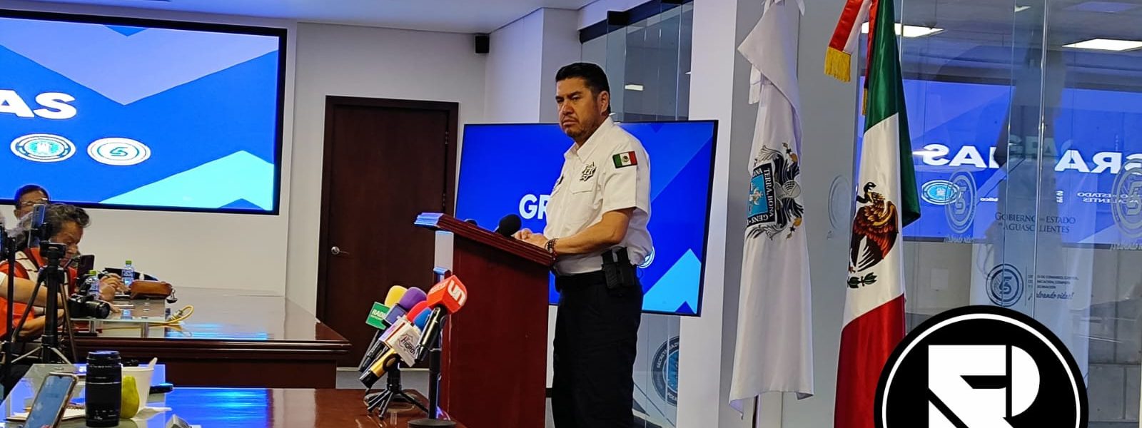 ¡ALONSO GARCÍA TIENE OTROS DATOS DE POLICIAS RELACIONADOS CON EL NARCO!