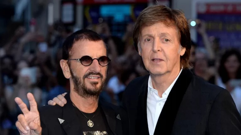 Confiesa Ringo Star que grabaron muchos discos porque Paul era adicto al trabajo