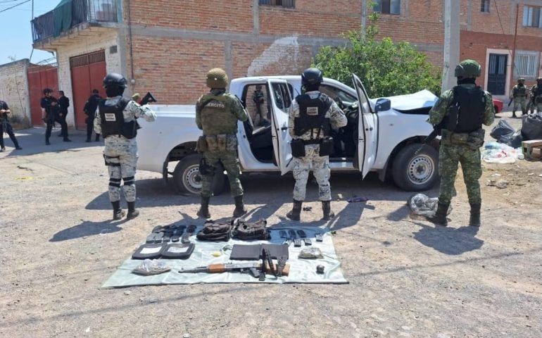 Enfrentamiento a balazos en Encarnación de Díaz deja un detenido y aseguramiento de armamento