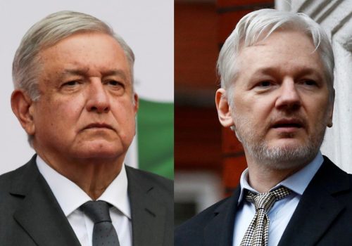 AMLO festeja que el periodista Julian Assange salga de prision