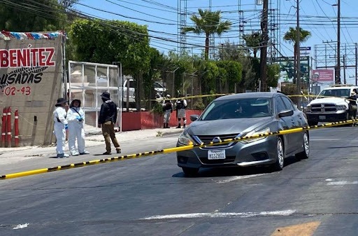 Encuentran a menor deambulando por las calles de Tijuana tras ver como asesinan a sus padres
